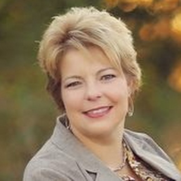 Meet your Posher, Jayna - Picture 1 of 1